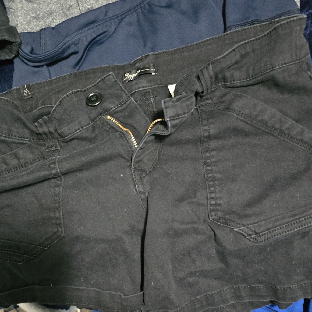 Trendy Black Denim Shorts